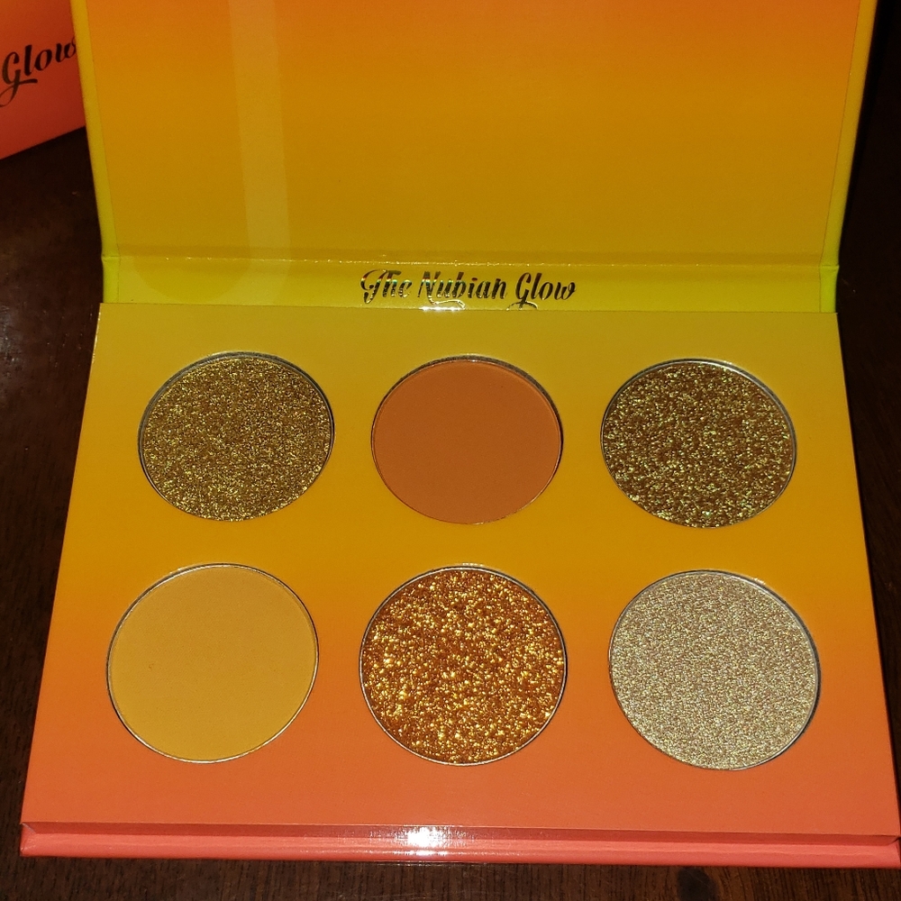 JUVIAS " NUBIAN GLOW" PALETTE